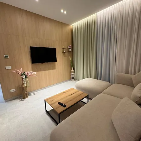 アパート Golden Tower *