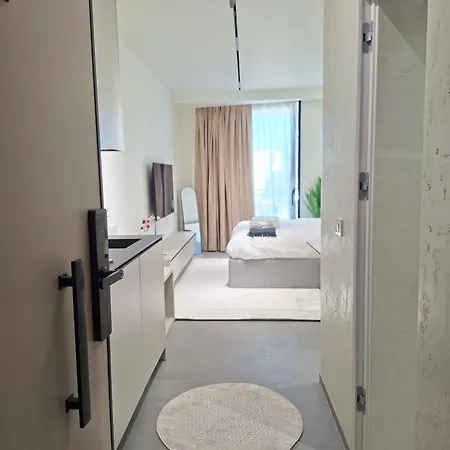 アパート Golden Tower