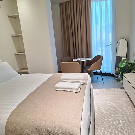 Golden Tower * ティラナ