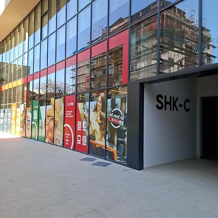 Golden Tower アパート *