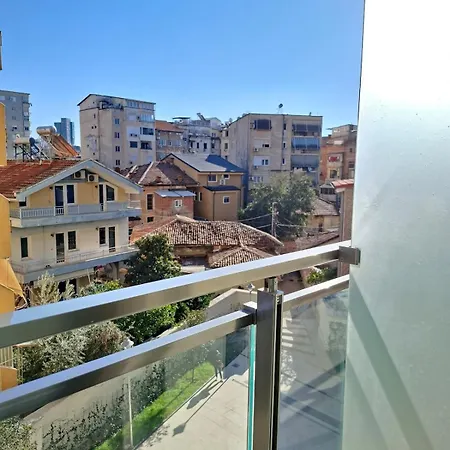 アパート Golden Tower ティラナ