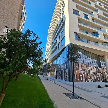 Golden Tower ティラナ