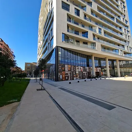 Golden Tower アパート *