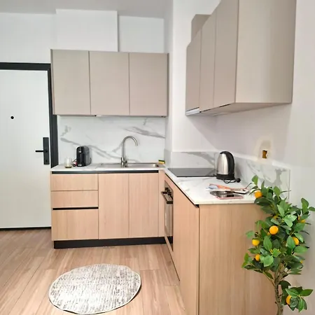 Golden Tower ティラナ