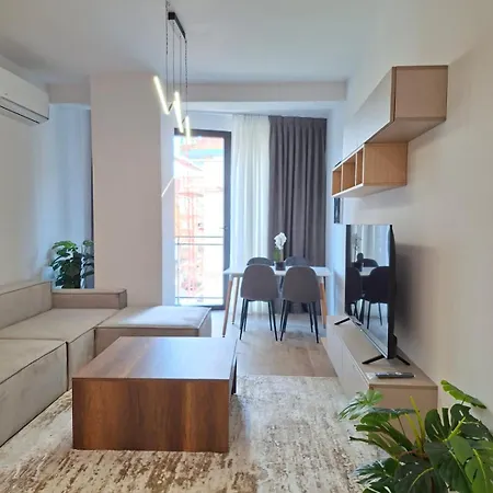 Golden Tower ティラナ