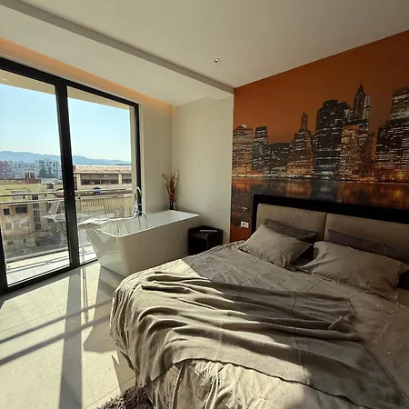 아파트 Golden Tower