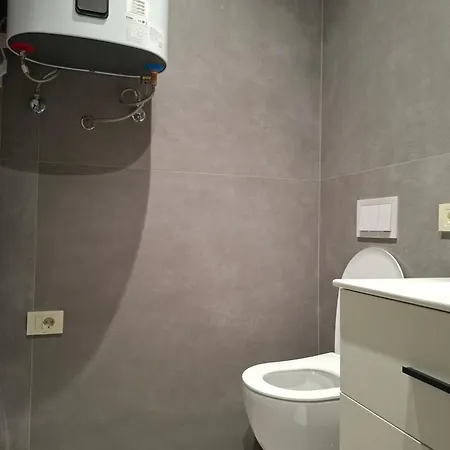 Golden Tower 티라나