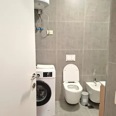 Golden Tower Apartman *