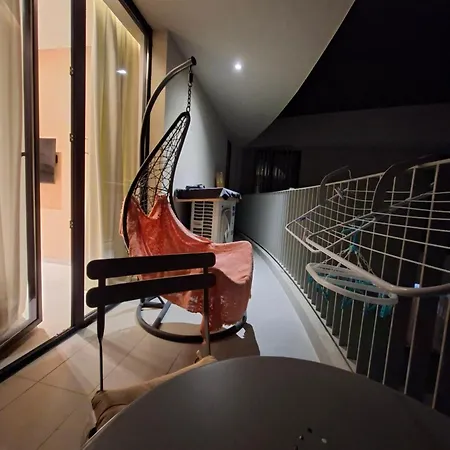 Golden Tower 티라나