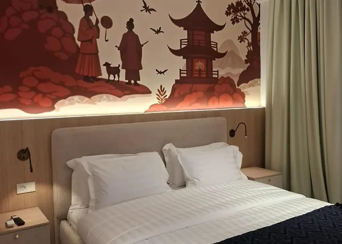 Golden Tower * 地拉那