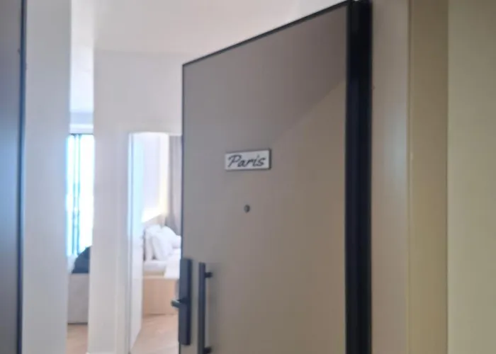 Golden Tower 公寓 地拉那