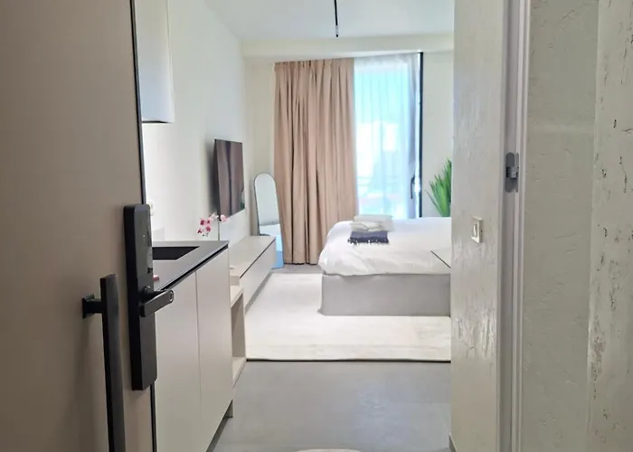 Apartment Golden Tower