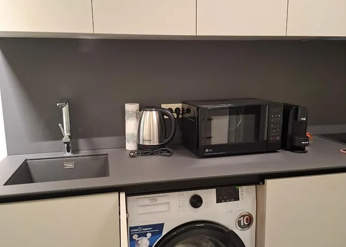 Golden Tower 公寓 *