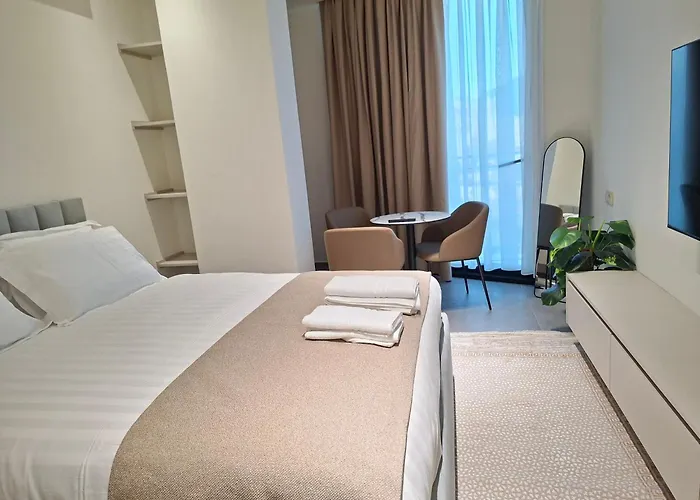 Golden Tower * 地拉那