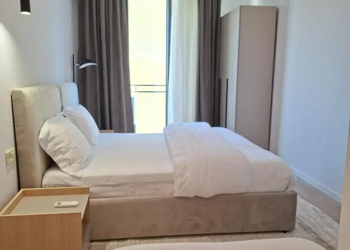 Golden Tower * 地拉那