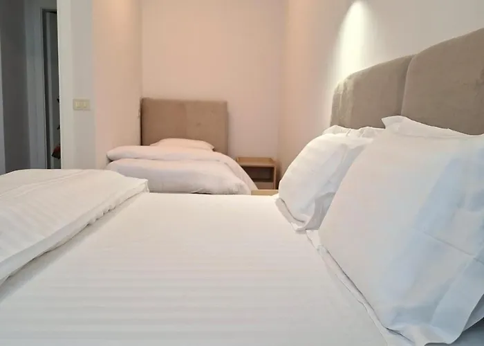 Golden Tower * 地拉那