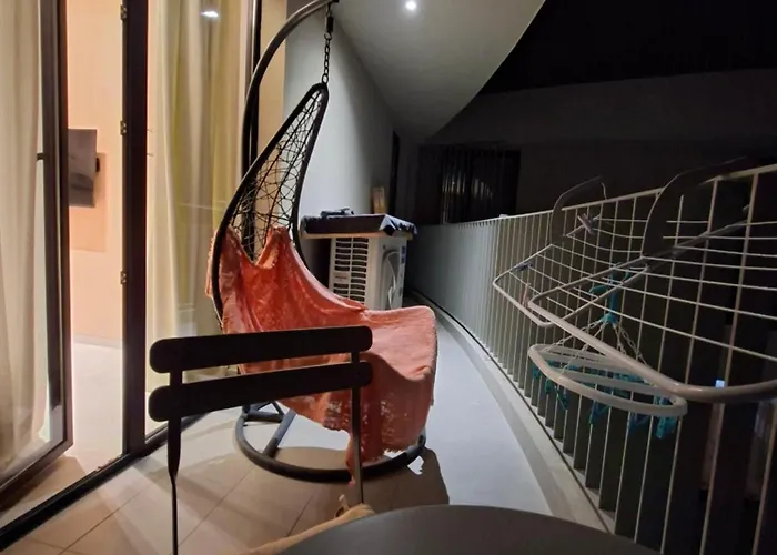 Golden Tower 地拉那