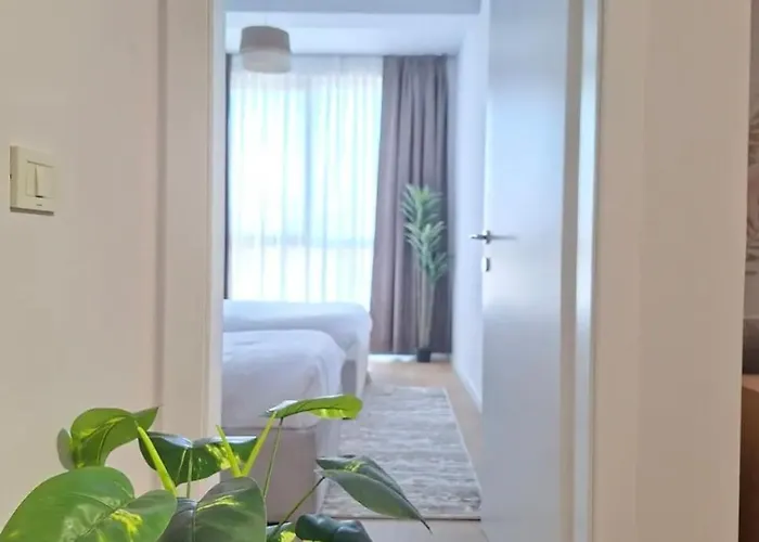 Golden Tower * 地拉那